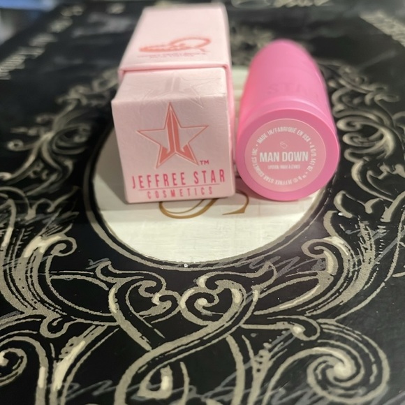 Jeffree Star Velvet Trap Lipstick In The Color Man down - Picture 4 of 5